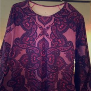 Athleta long sleeved t-shirt